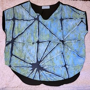 NWOT VIDA TOP BLUE BLACK AND GREEN PRINT SIZE S